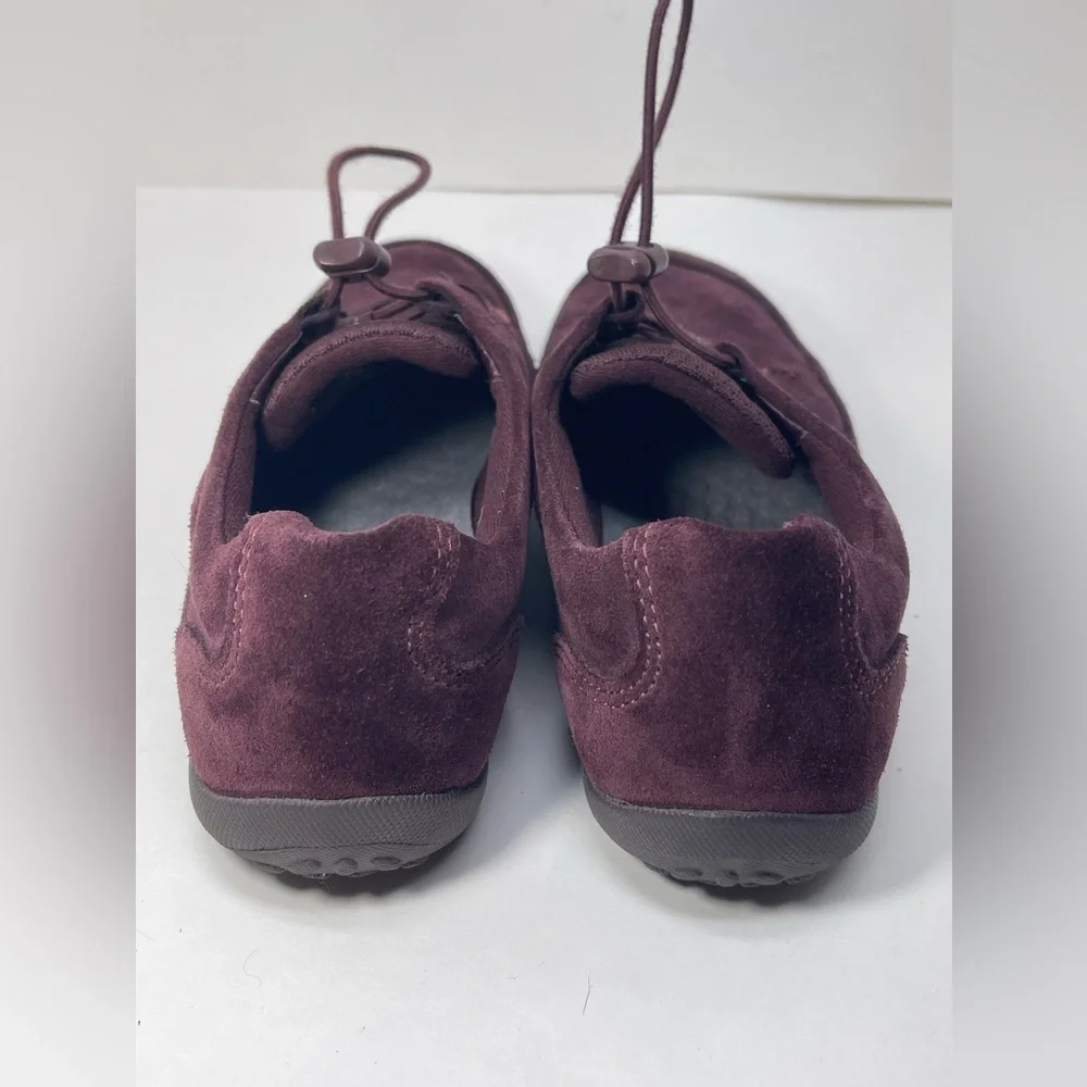 Clark’s Women’s‎ Ultra Comfort Haley Rhea Burgundy Suede Sneakers Size 6M
